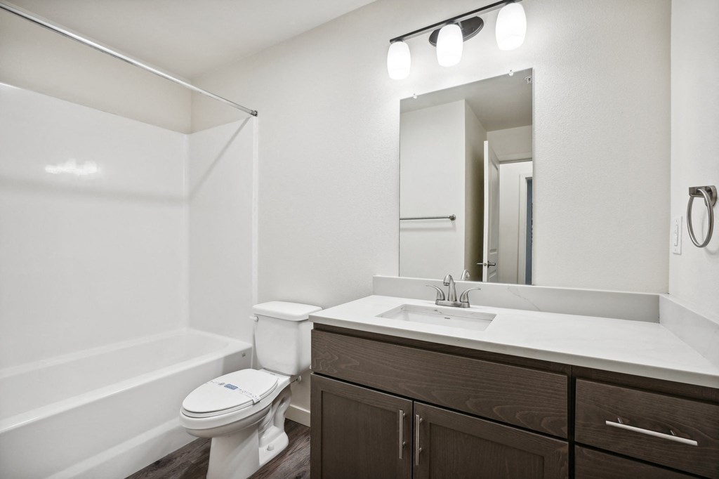 Ava Apartments Bathroom