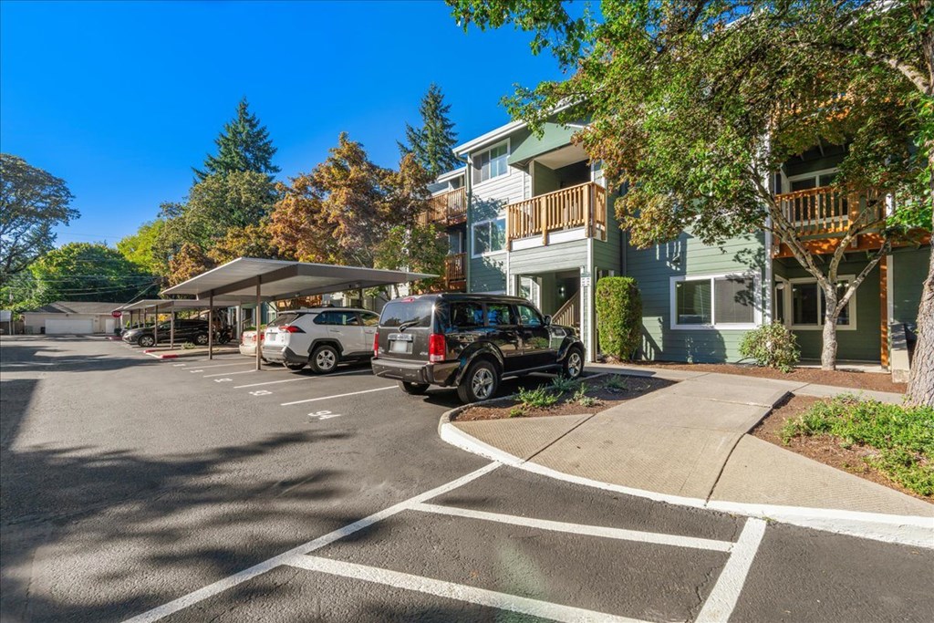 Cascade Woods parking lot