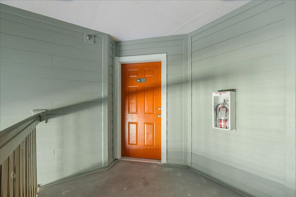 Cascade Woods front door of apartment