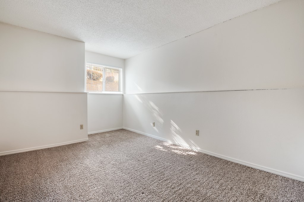 Quail Ridge Apartments Bedroom