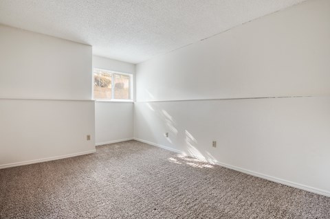 Quail Ridge Apartments Bedroom
