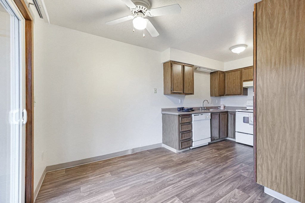 Applegate Apartments Portland  Dining Room