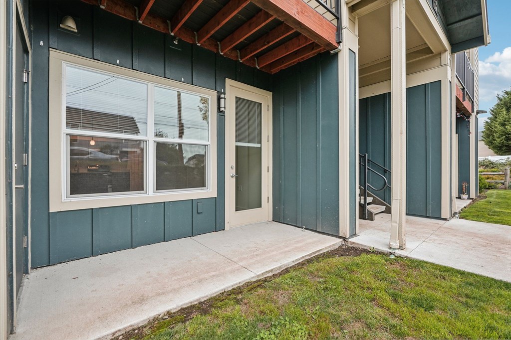 Ava Apartments Patio