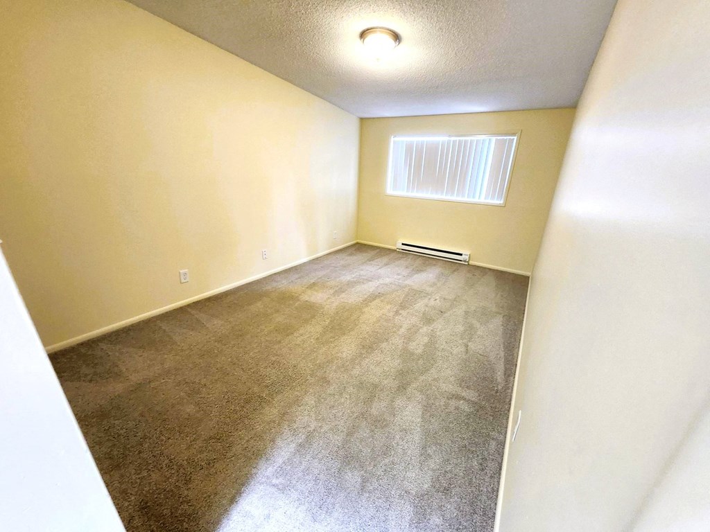 Guest Room Fairmount Apartments Salem, OR