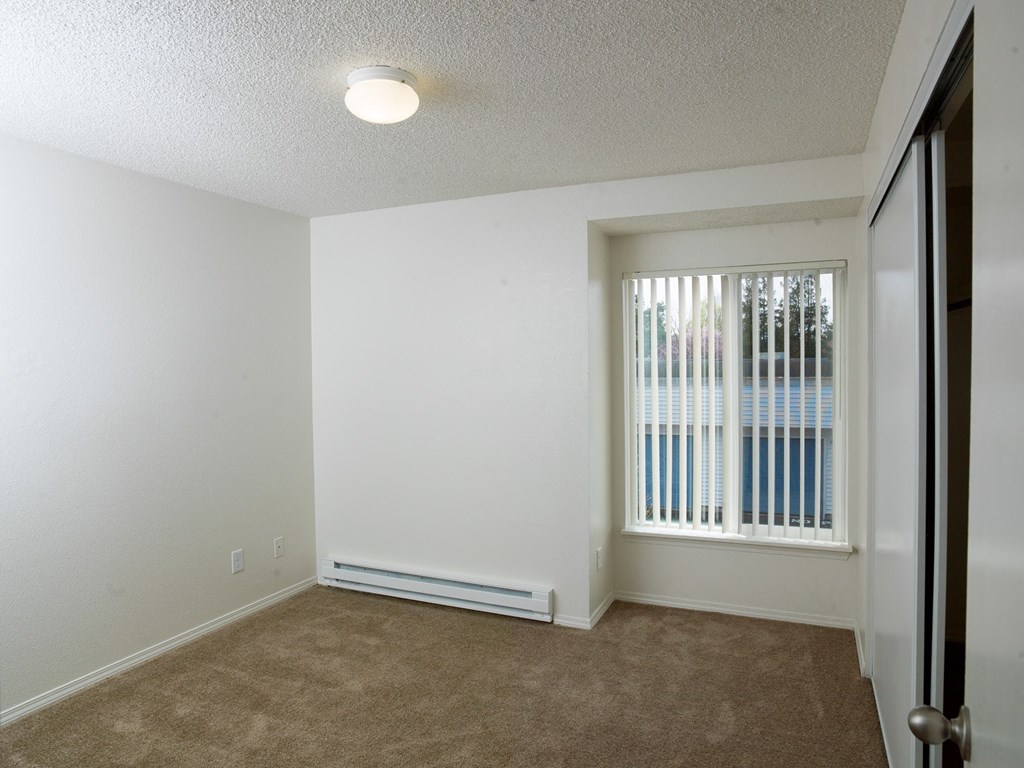 Meadow Ridge Beaverton Apartments  Bedroom