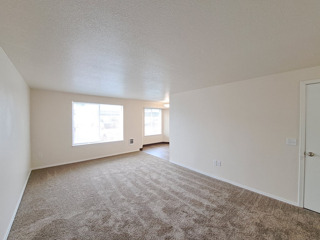 Park Avenue Village Apartments Living Room & Dining Area