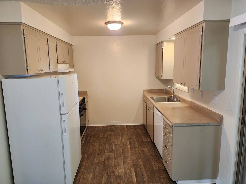 Covington Court Apartments Kitchen