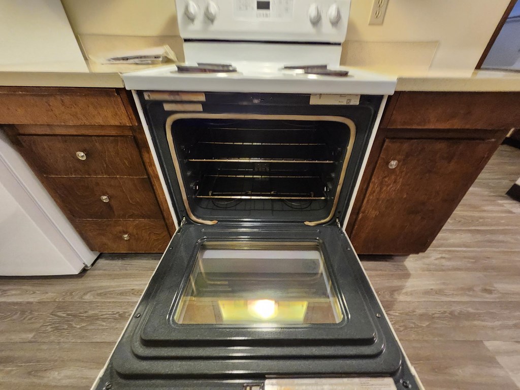 Bush Park Apartments Kitchen