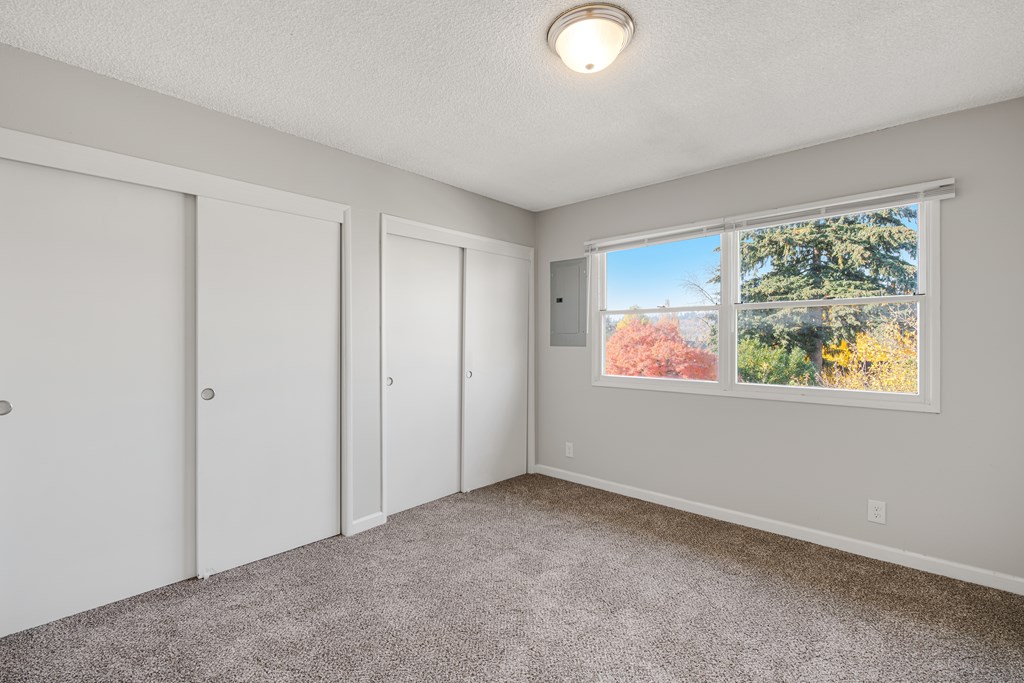 master bedroom Monroe Manor Apartments