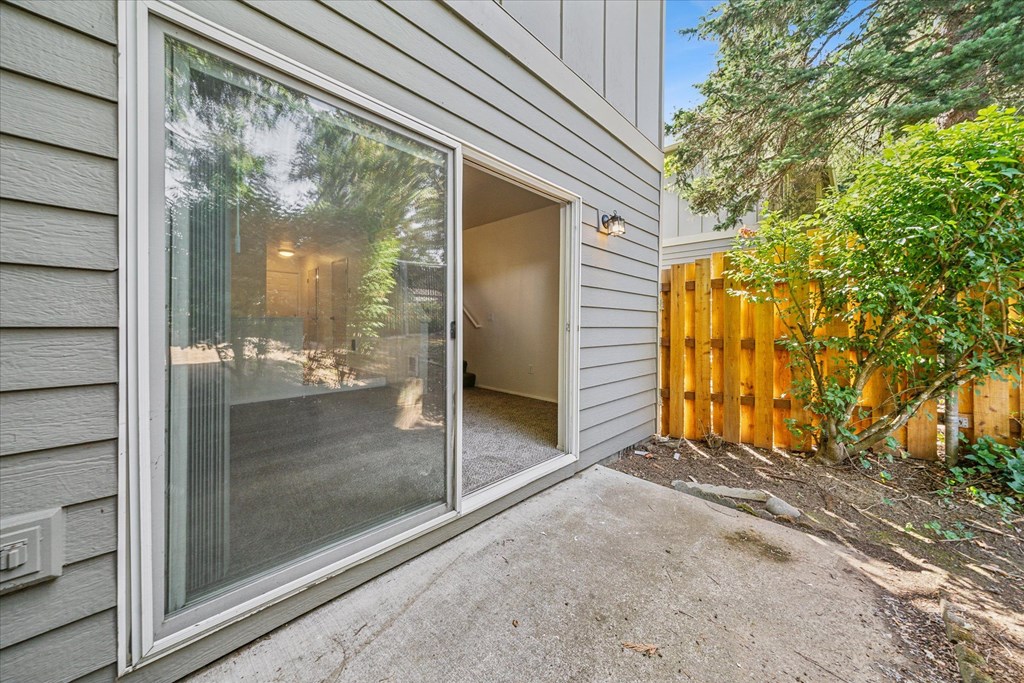 Tuxedo Park Apartments Patio