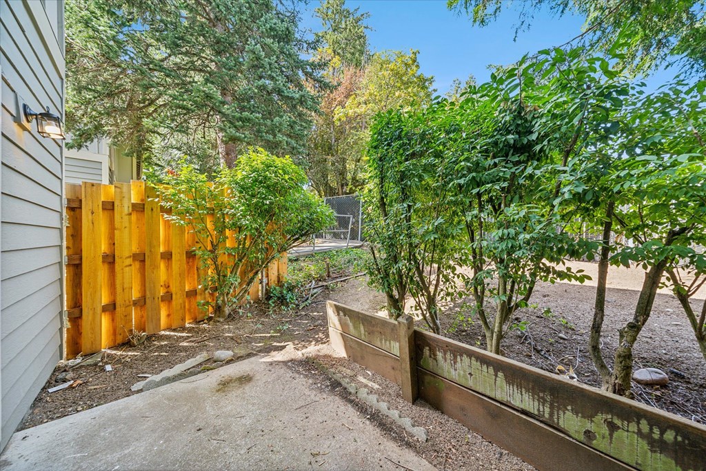 Tuxedo Park Apartments Patio