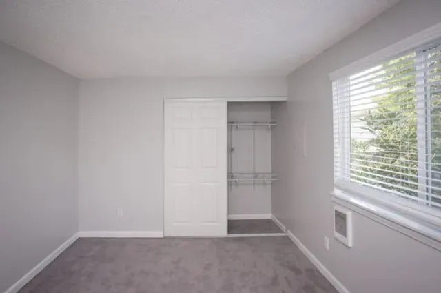 Somerset West Apartments - Portland, Oregon