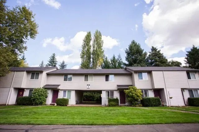 Somerset West Apartments - Portland, Oregon