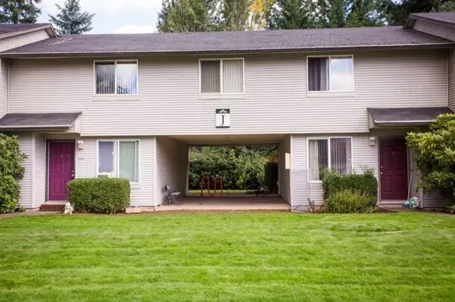 Somerset West Apartments - Portland, Oregon