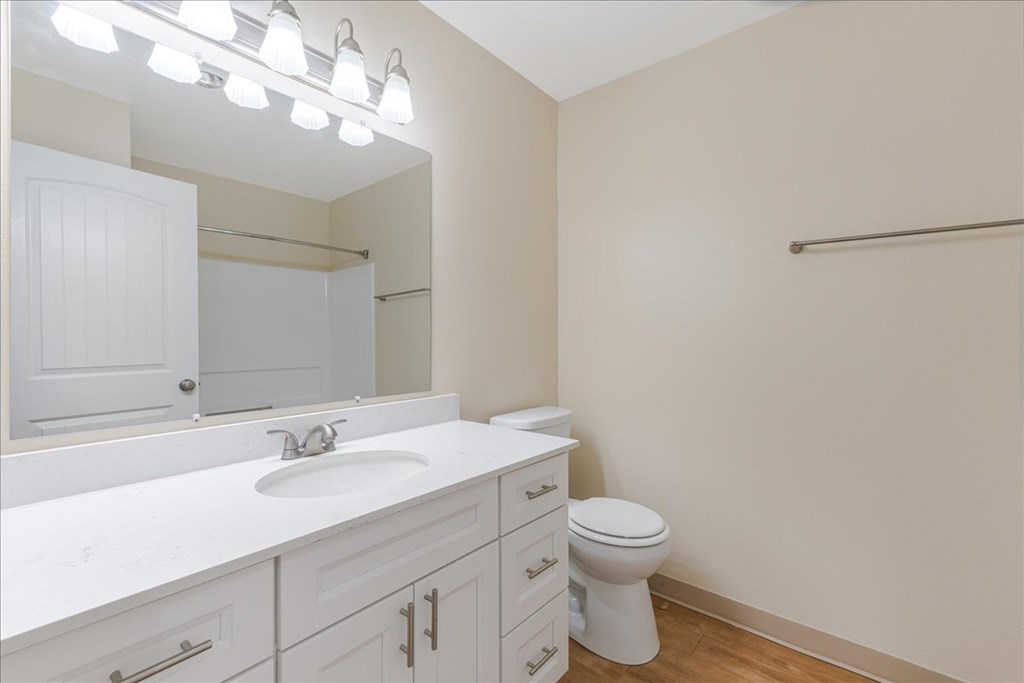 Cascade Woods bathroom