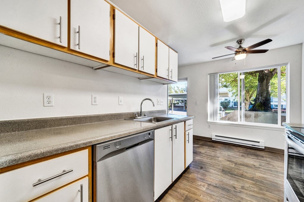 kitchen 1 Aloha Oregon Quatama Village Apartments 