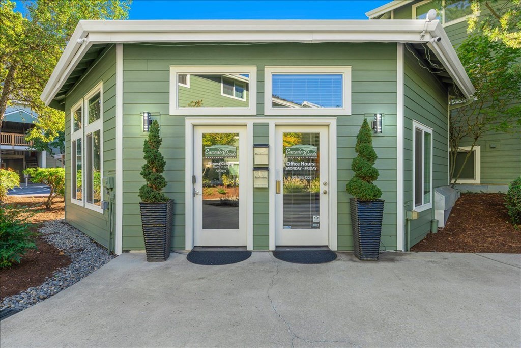 Cascade Woods leasing office