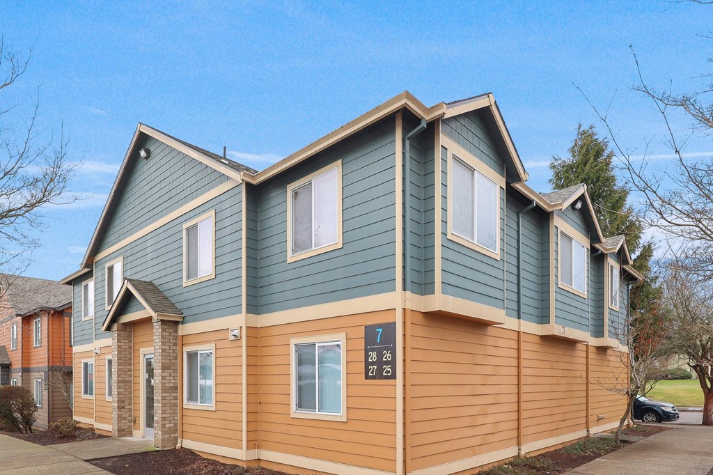 Zachary Park Apartments Exterior of Building