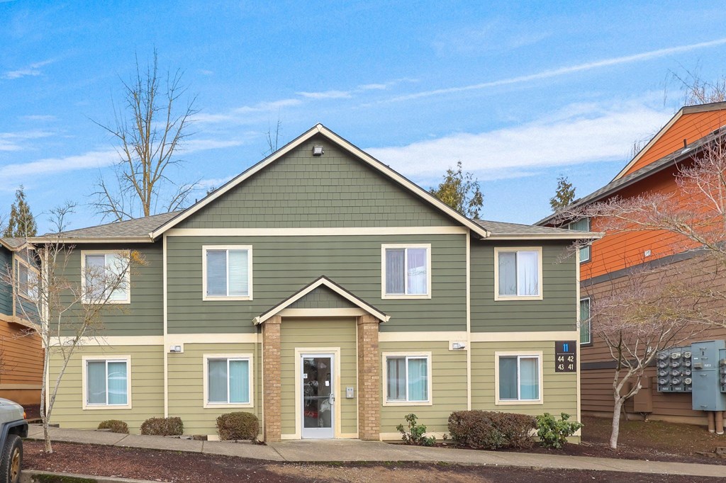 Zachary Park Apartments Exterior of Building