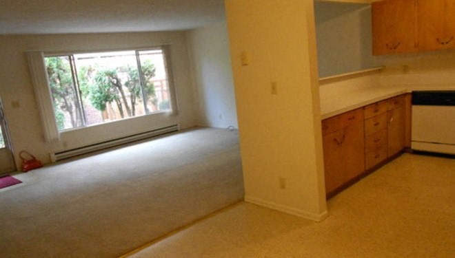 Living Room Fairmount Apartments Salem, OR