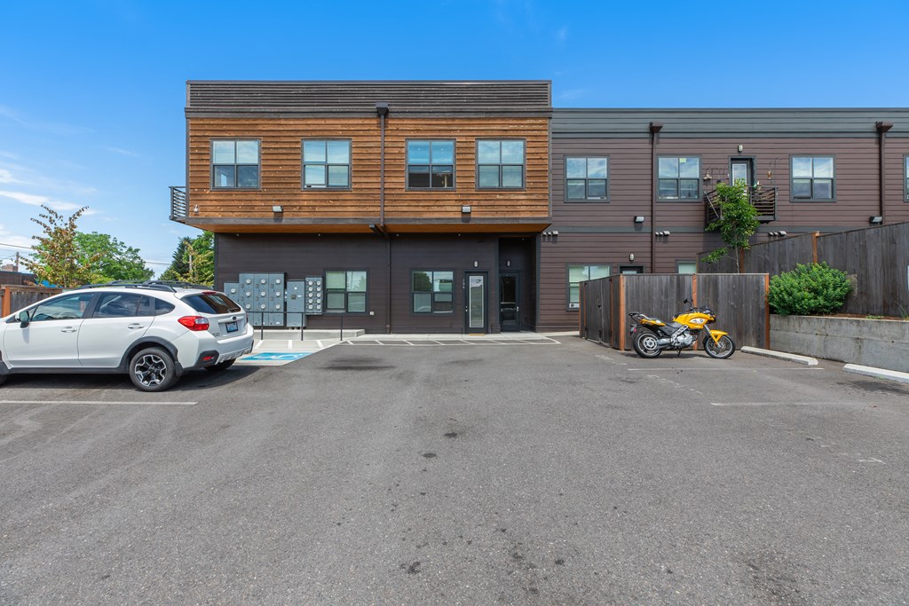 Clark Apartments Vancouver, WA Parking lot