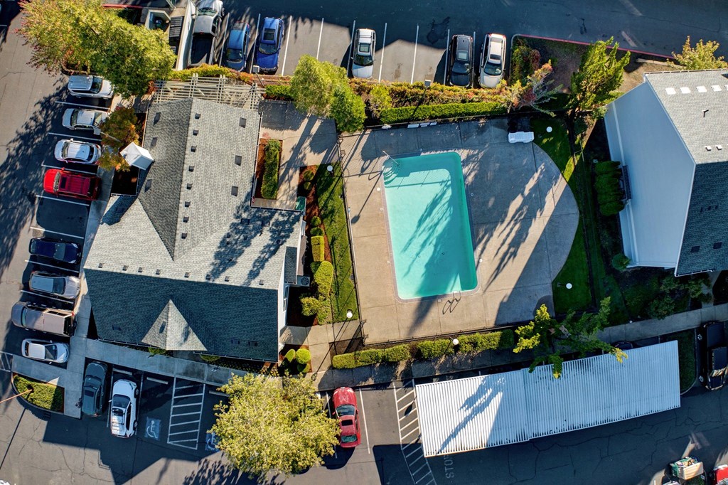 ariel view of pool and clubhouse Aloha Oregon Quatama Village Apartments 