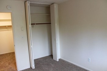 Closet - Photo Gallery 4