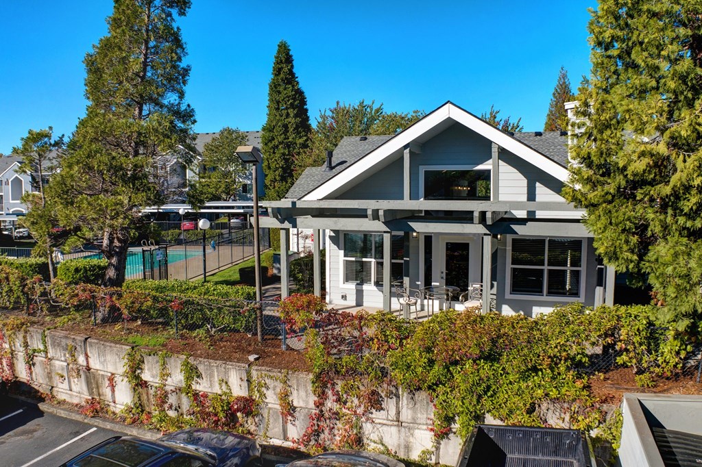 Back of clubhouse at Quatama Village Apartments