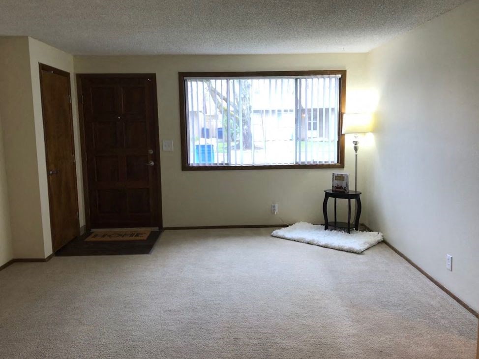 Hopkins Horizon Apartments Living Room