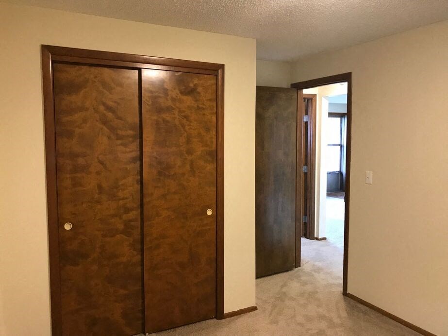 Hopkins Horizon Apartments Double Closet