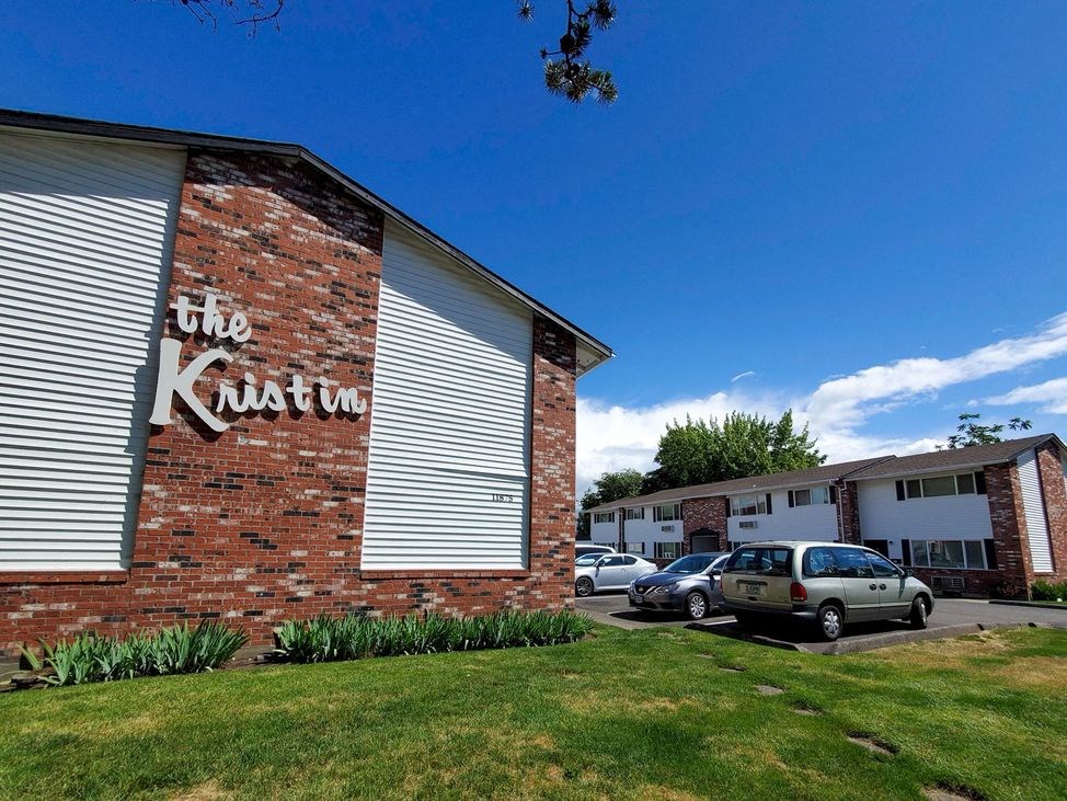 Kristin Apartments Exterior