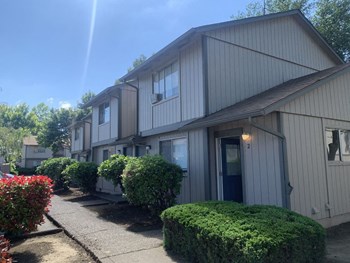Exterior of Building - Photo Gallery 3