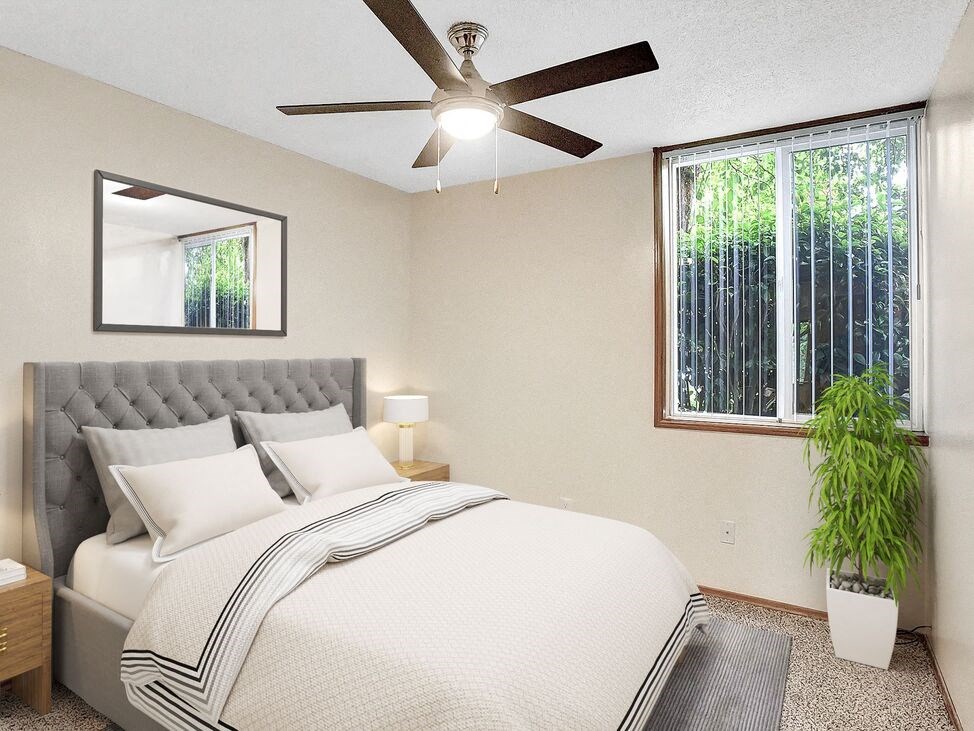 Bedroom River Cliff Apartments Milwaukie Oregon 