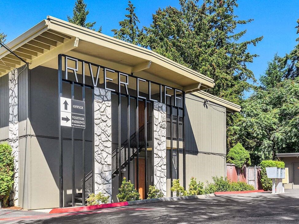 River Cliff Sign River Cliff Apartments Milwaukie Oregon 