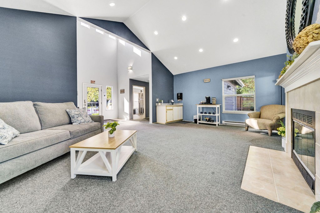 Clubroom at Hampton Park Apartments, Tigard, 97223