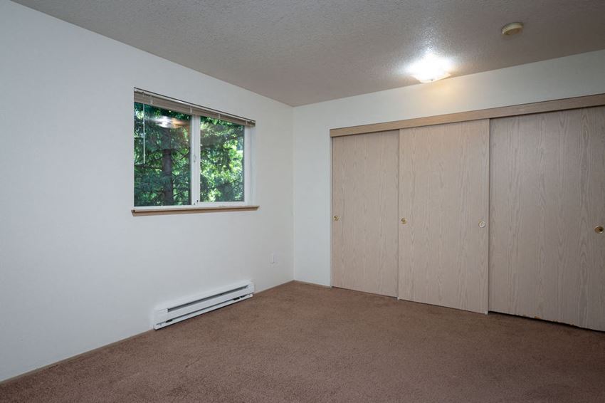 Tuxedo Park Apartments, 16548 NE Halsey Street, Portland, OR RentCafe