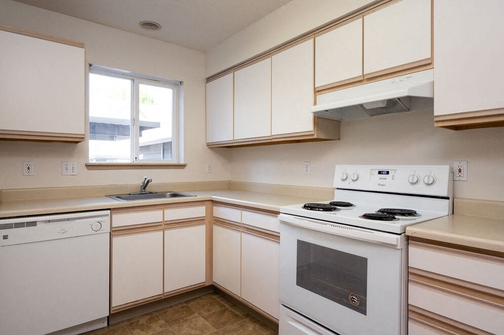 Tuxedo Park Apartments Kitchen