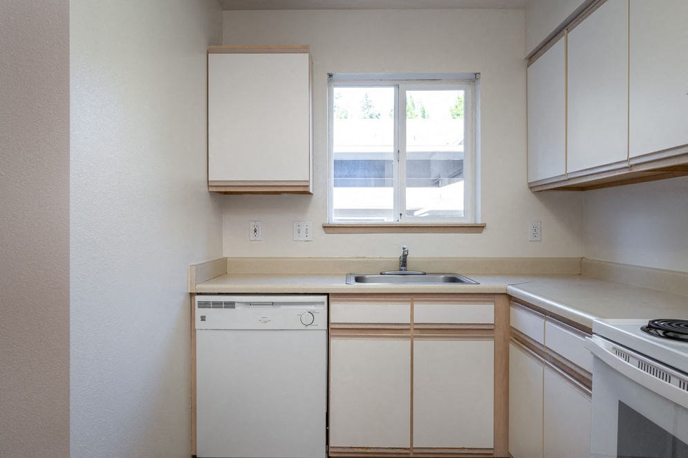 Tuxedo Park Apartments Kitchen