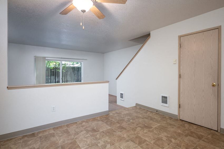 Tuxedo Park Apartments, 16548 NE Halsey Street, Portland, OR RentCafe