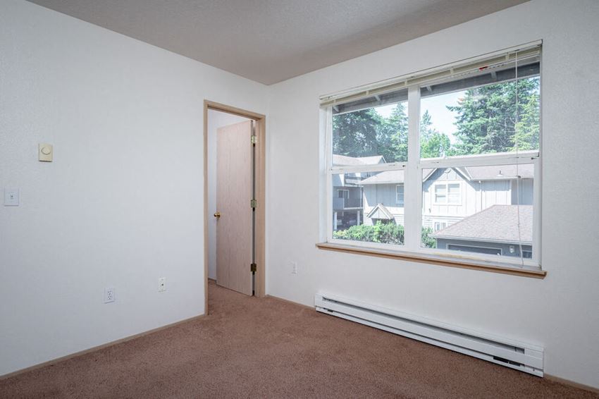 Tuxedo Park Apartments, 16548 NE Halsey Street, Portland, OR RentCafe