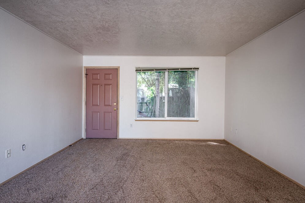 Tuxedo Park Apartments Living Room
