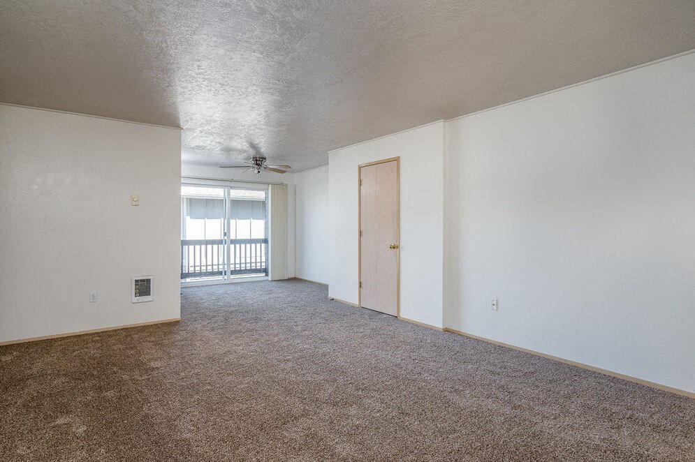 Tuxedo Park Apartments Living Room