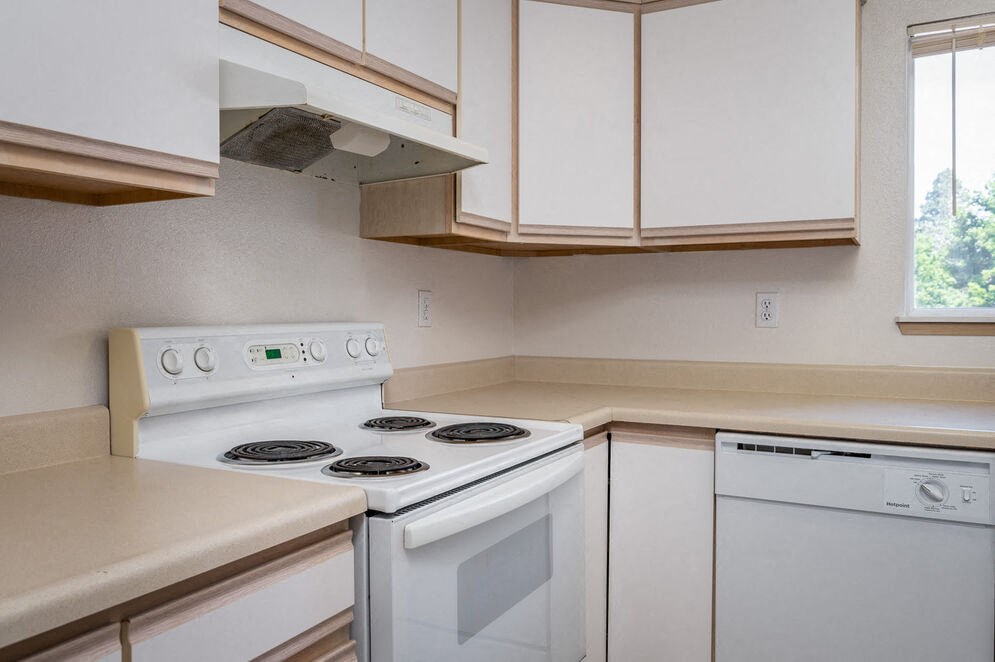 Tuxedo Park Apartments Kitchen