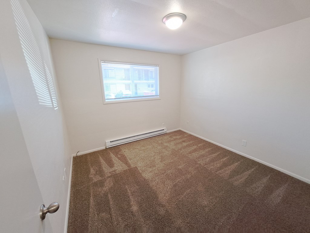 Island Park Apartments Bedroom