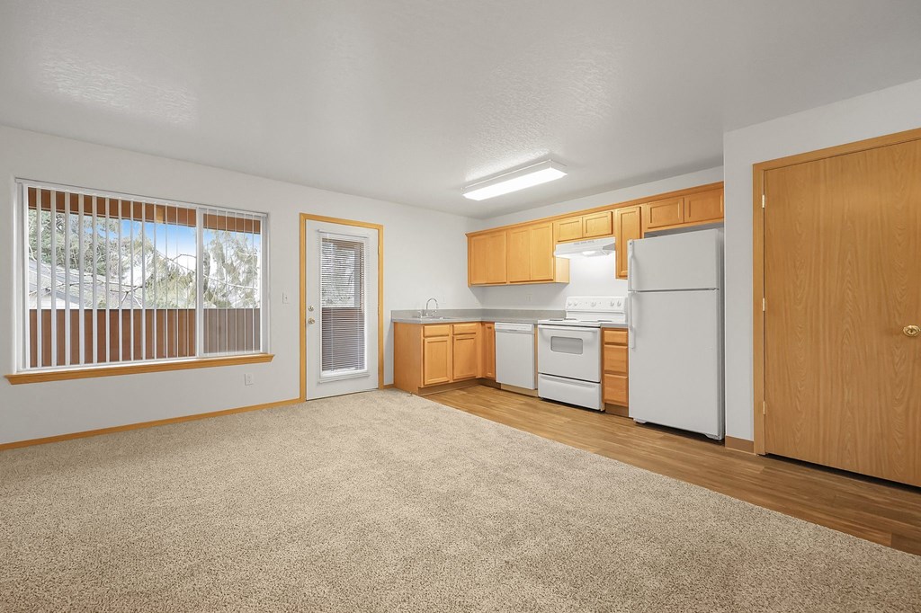 Zachary Park Apartments Living Room & Kitchen