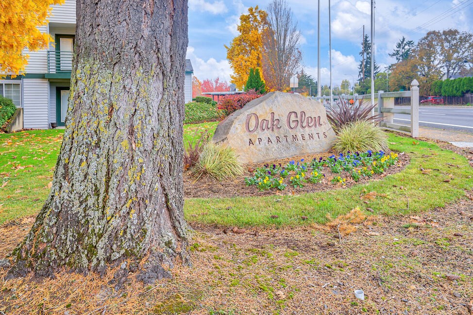 Oak Glen Sign