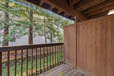 Barbur Heights Apartments Balcony