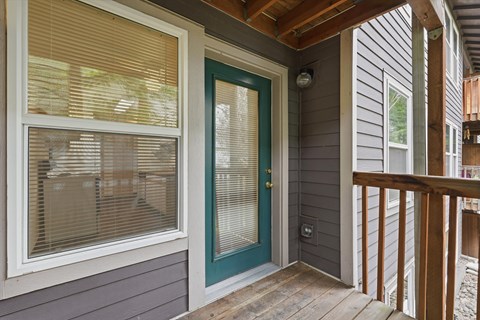 Barbur Heights Apartments Balcony