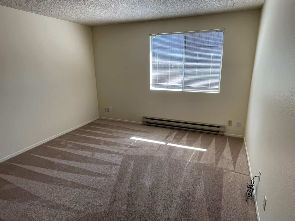 Browning Avenue Apartments Bedroom