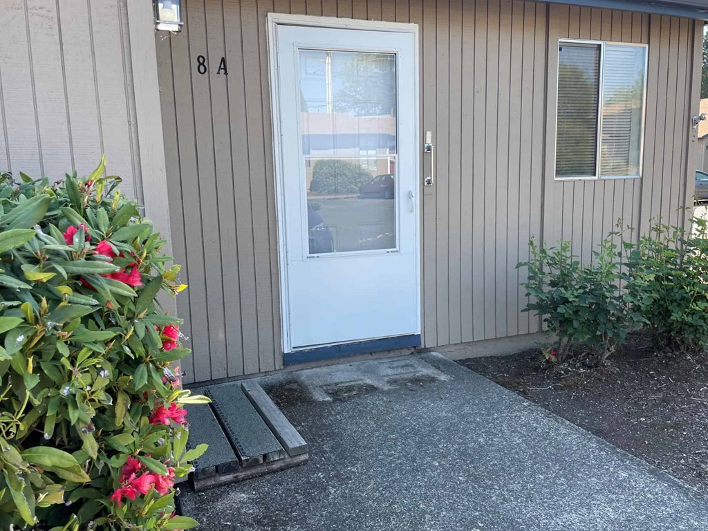 Browning Avenue Apartments Unit Entrance